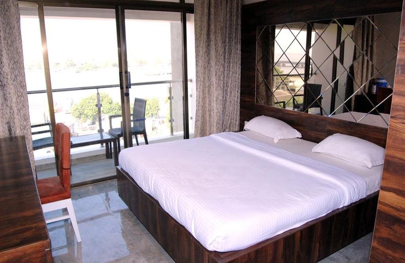 Hotel Apaar