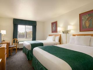 Фото отеля Travelodge by Wyndham Alpine