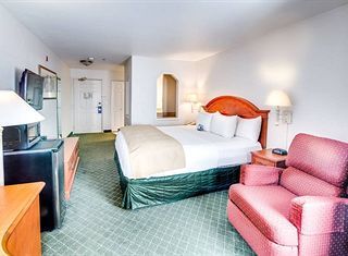 Фото отеля Baymont INN & Suites by Wyndham
