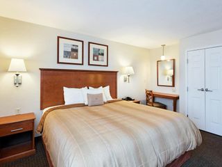 Фото отеля Candlewood Suites Cape Girardeau, an IHG Hotel
