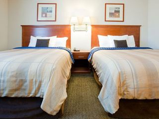 Фото отеля Candlewood Suites New Bern, an IHG Hotel