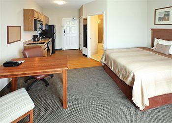 Photo of Candlewood Suites Fort Smith, an IHG Hotel