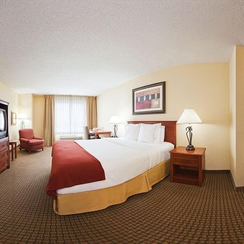 Photo of Holiday Inn Express Hotel & Suites Greenville
