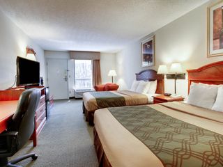 Hotel pic Econo Lodge Inn & Suites Gulfport