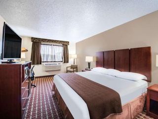 Hotel pic Super 8 by Wyndham Harlingen TX