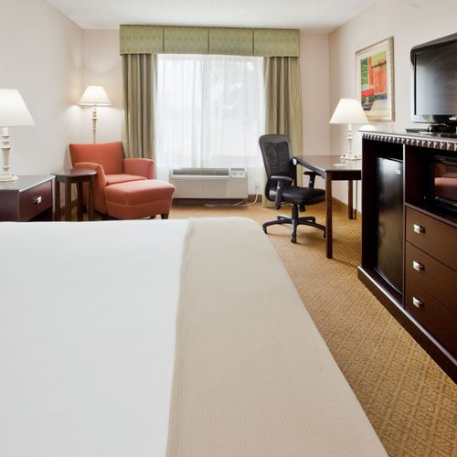 Photo of Holiday Inn Express Hotel & Suites Kinston, an IHG Hotel