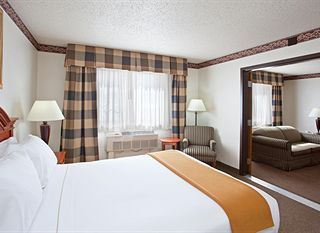 Фото отеля Holiday Inn Express & Suites, an IHG Hotel