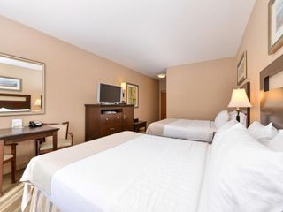 Фото отеля Holiday Inn Laramie, an IHG Hotel