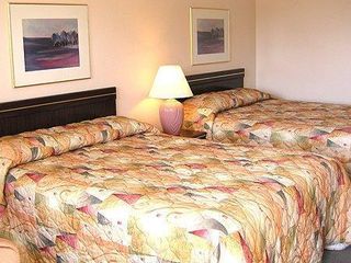Hotel pic Motel 8 Laramie