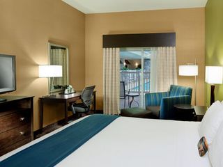 Фото отеля Holiday Inn Express Hotel & Suites Saginaw, an IHG Hotel