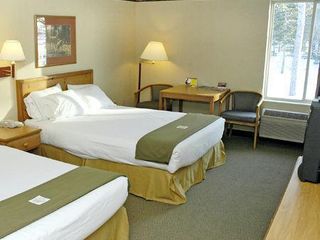 Hotel pic Pellston Lodge