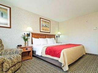 Hotel pic Comfort Inn & Suites Ponca City near Marland Mansion