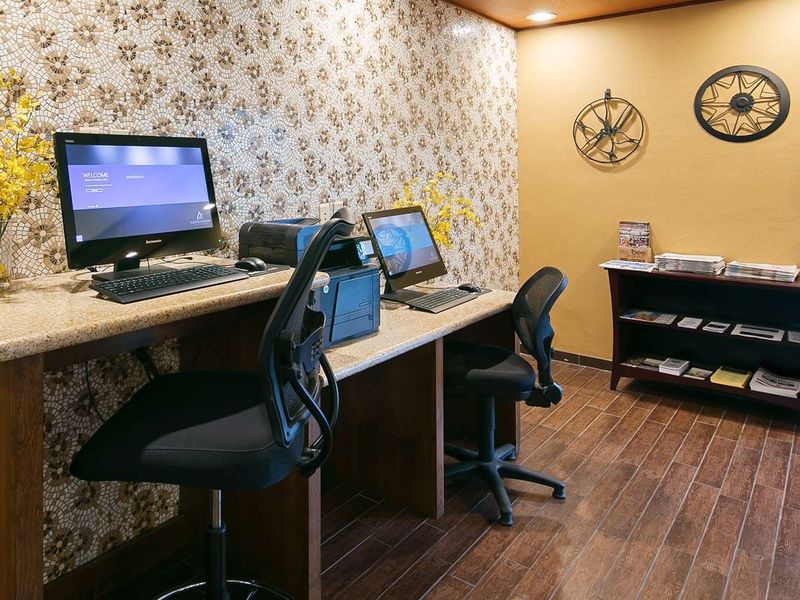 Hotel Photo 4