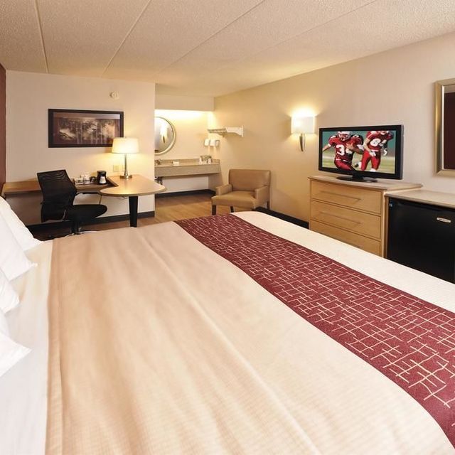 Hotel image for: Red Roof Inn Toledo University