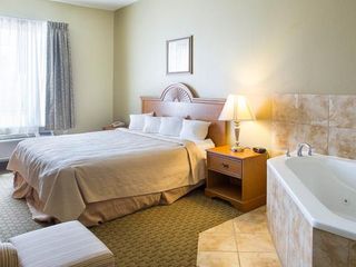 Hotel pic Quality Inn & Suites La Porte