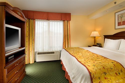 Photo of Fairfield Inn & Suites by Marriott Marshall