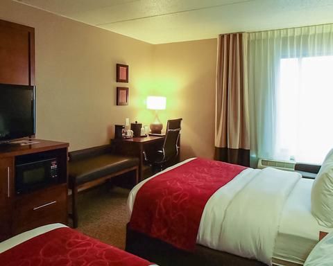 Photo of Comfort Inn & Suites Aberdeen