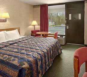 NearBy Hotel