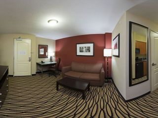 Фото отеля Holiday Inn Hotel & Suites Lima, an IHG Hotel