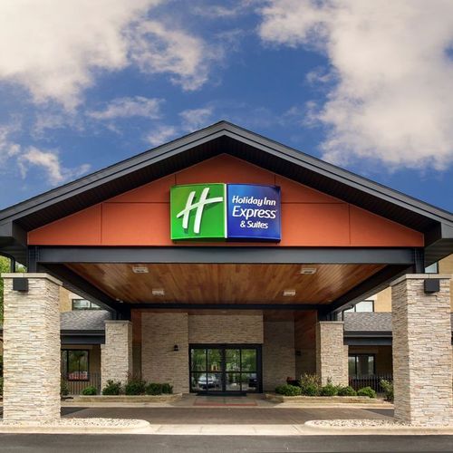 Photo of Holiday Inn Express & Suites Aurora - Naperville, an IHG Hotel