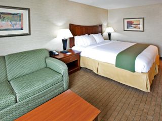 Фото отеля Holiday Inn Express Hotel & Suites Urbana-Champaign-U of I Area, an IH