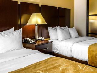 Hotel pic Comfort Suites Byron Warner Robins