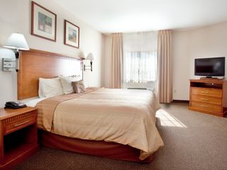 Фото отеля Candlewood Suites New Iberia, an IHG Hotel