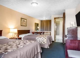 Hotel pic Rodeway Inn & Suites Branford - Guilford