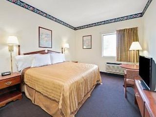Hotel pic Travelodge by Wyndham St. Louis