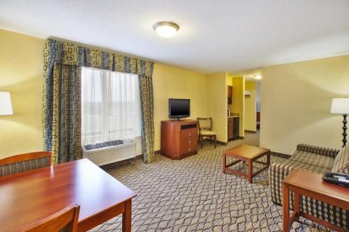 Photo of Holiday Inn Express Hotel & Suites - Belleville Area, an IHG Hotel