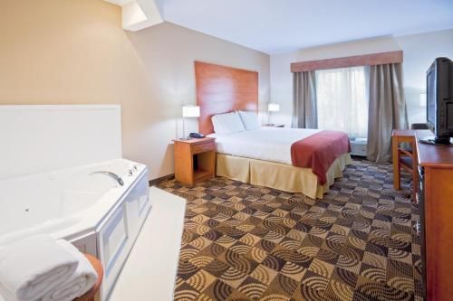 Photo of Holiday Inn Express Hotel & Suites Bainbridge, an IHG Hotel