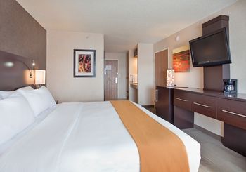 Photo of Holiday Inn Express Hotel & Suites Beatrice