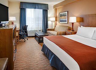 Фото отеля Holiday Inn Express Hotel & Suites Coralville, an IHG Hotel