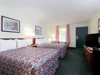 Hotel pic Days Inn by Wyndham Crystal River