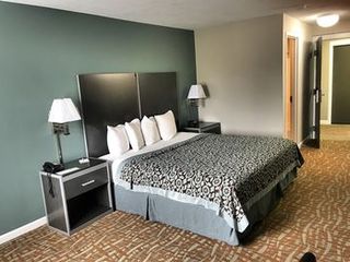 Фото отеля BridgePointe Inn & Suites by BPhotels, Council Bluffs, Omaha Area