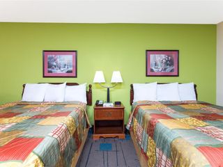 Hotel pic Days Inn by Wyndham Clemson