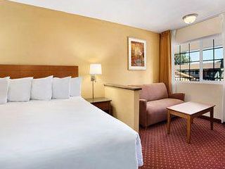 Hotel pic Days Inn by Wyndham San Diego-East/El Cajon