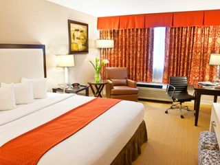 Фото отеля Holiday Inn Boston - Dedham Hotel & Conference Center, an IHG Hotel