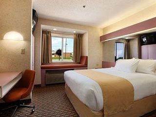 Hotel pic Microtel Inn & Suites by Wyndham Charleston