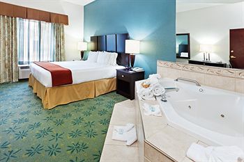 Photo of Holiday Inn Express Hotels & Suites Greenville-Spartanburg/Duncan, an IHG Hotel