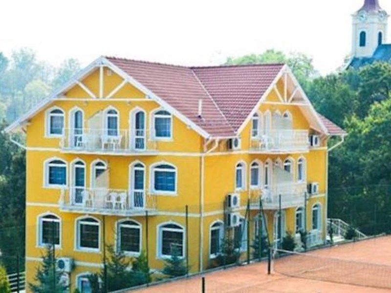 Hotel Photo 1