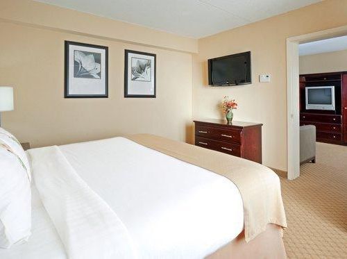 Photo of Holiday Inn East Windsor, an IHG Hotel