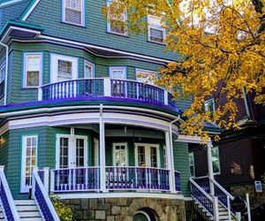 The Coolidge Corner Guest House: A Brookline Bed and Breakfast Brookline United States