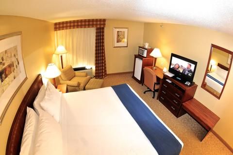 Photo of Holiday Inn Express Hotel & Suites Fenton/I-44, an IHG Hotel
