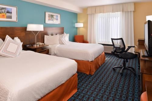 Fairfield Inn and Suites by Marriott Dayton Troy