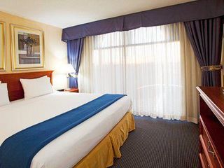 Hotel pic Holiday Inn Express & Suites Buffalo Airport, an IHG Hotel