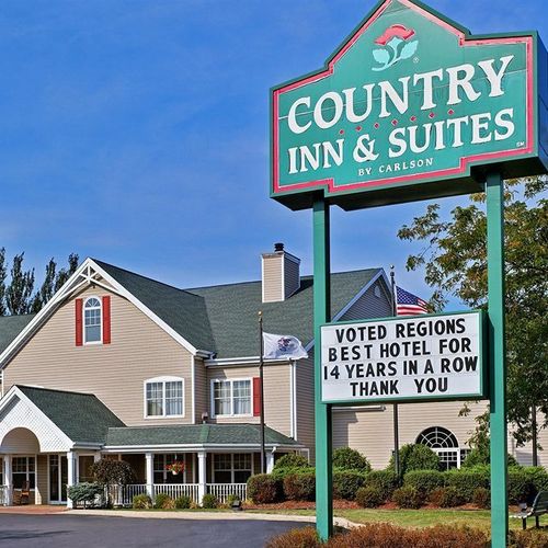 Photo of Country Inn & Suites by Radisson, Freeport, IL