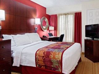 Фото отеля Residence Inn by Marriott Tampa at USF/Medical Center