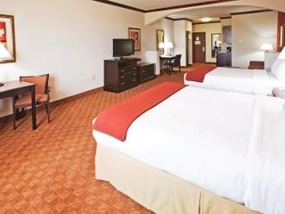 Фото отеля Holiday Inn Express Hotel & Suites Terrell, an IHG Hotel