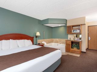 Hotel pic AmericInn by Wyndham Chippewa Falls